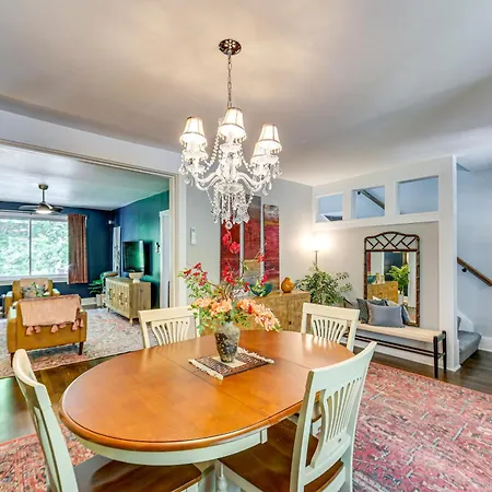 3 Mi To Frick Park Artsy, Urban Retreat With Deck Villa