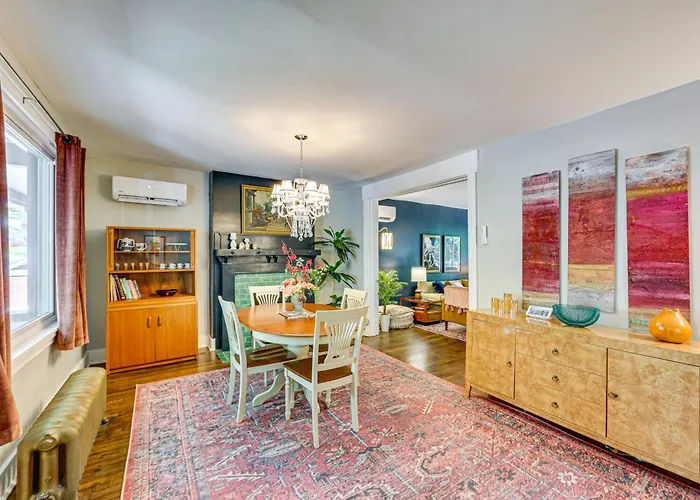 Holiday home Easy Access To Pittsburgh: Urban Retreat W/ Deck Pittsburgh