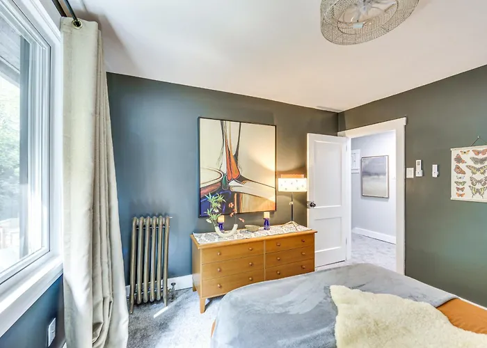 Easy Access To Pittsburgh: Urban Retreat W/ Deck * Pittsburgh