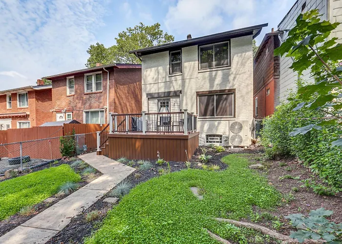 Easy Access To Pittsburgh: Urban Retreat W/ Deck Holiday home *