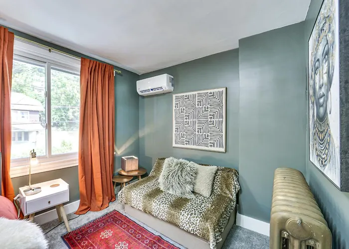 Easy Access To Pittsburgh: Urban Retreat W/ Deck Holiday home Pittsburgh