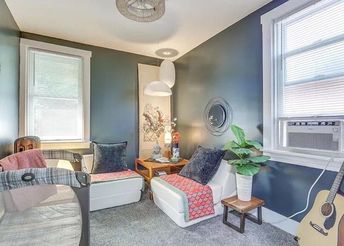 Holiday home Easy Access To Pittsburgh: Urban Retreat W/ Deck