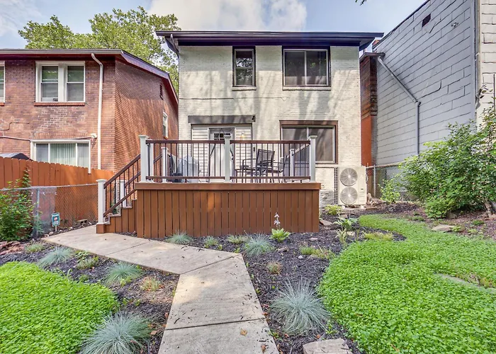 Easy Access To Pittsburgh: Urban Retreat W/ Deck Pittsburgh