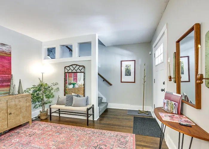 Easy Access To Pittsburgh: Urban Retreat W/ Deck * Pittsburgh