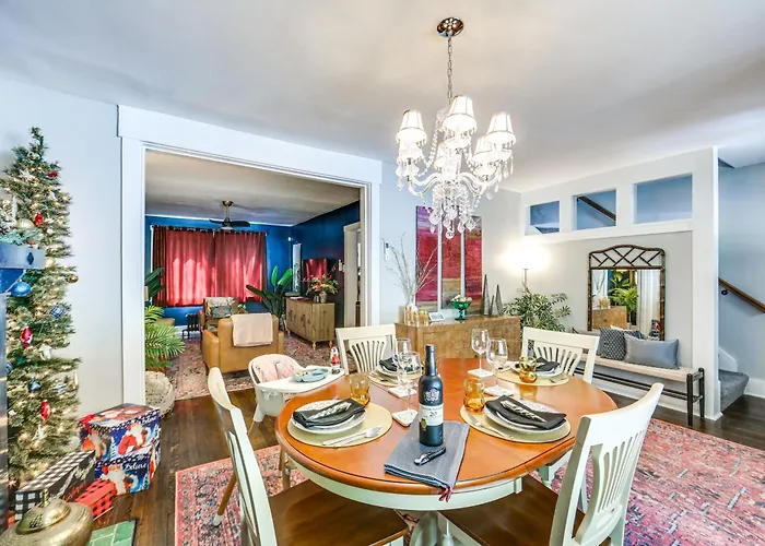 Holiday home Easy Access To Pittsburgh: Urban Retreat W/ Deck Pittsburgh
